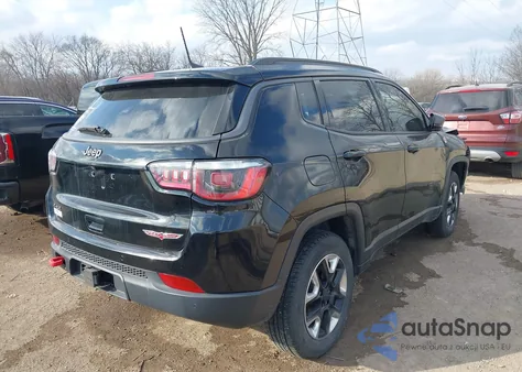 2018 Jeep Compass Trailhawk 4X4 из США, поврежденный, VIN 3C4NJDDB8JT272872